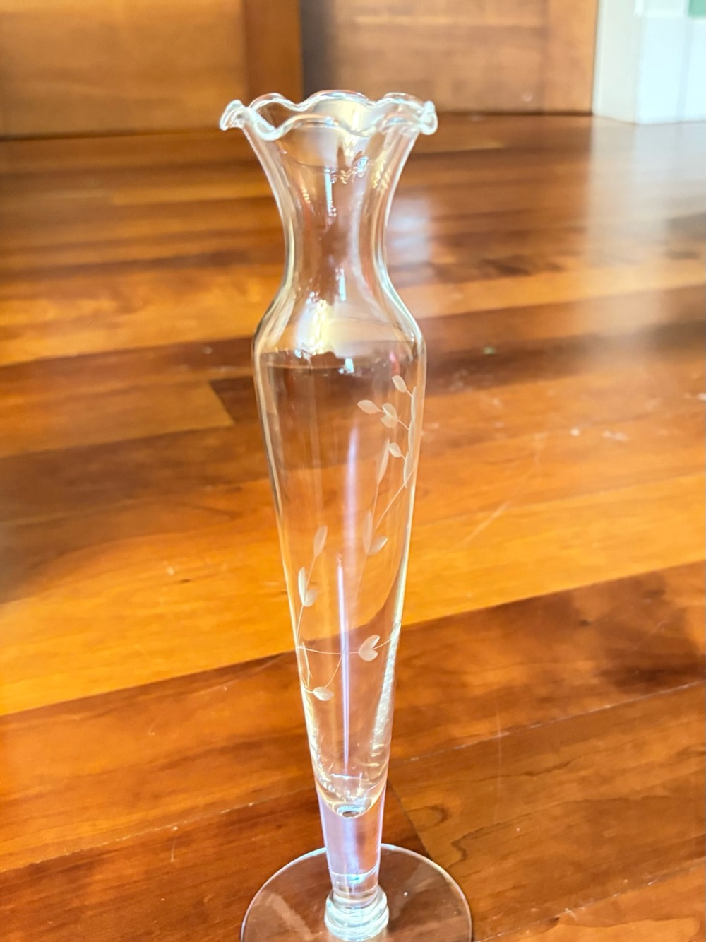 Vintage Princess House Clear Etched Glass Bud Vase Ruffled Edge